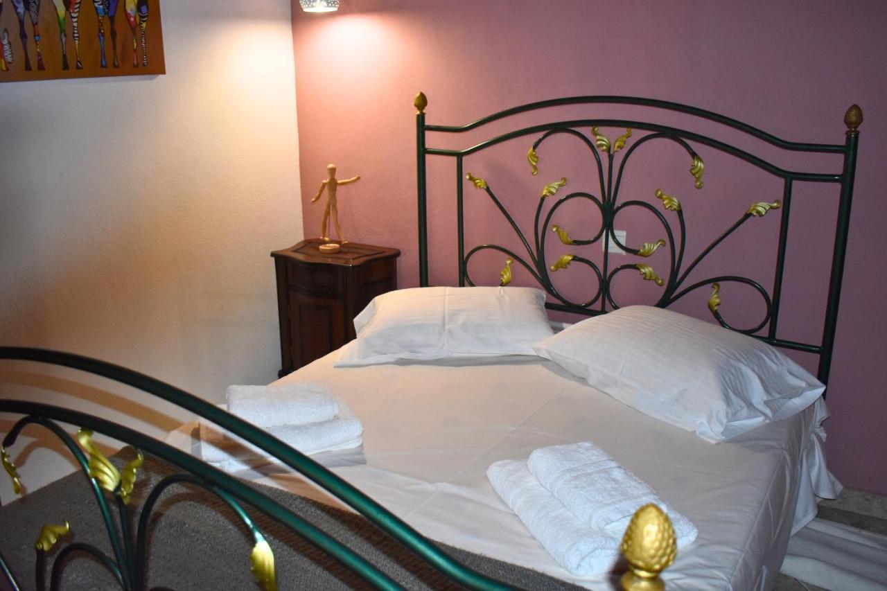 Lila'S Guest House Mikros Prinos 외부 사진