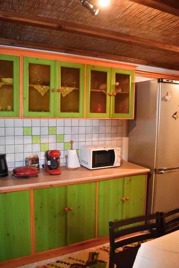 Lila'S Guest House Mikros Prinos 외부 사진