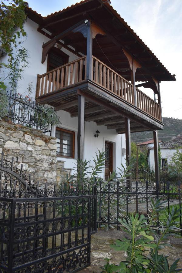 Lila'S Guest House Mikros Prinos 외부 사진
